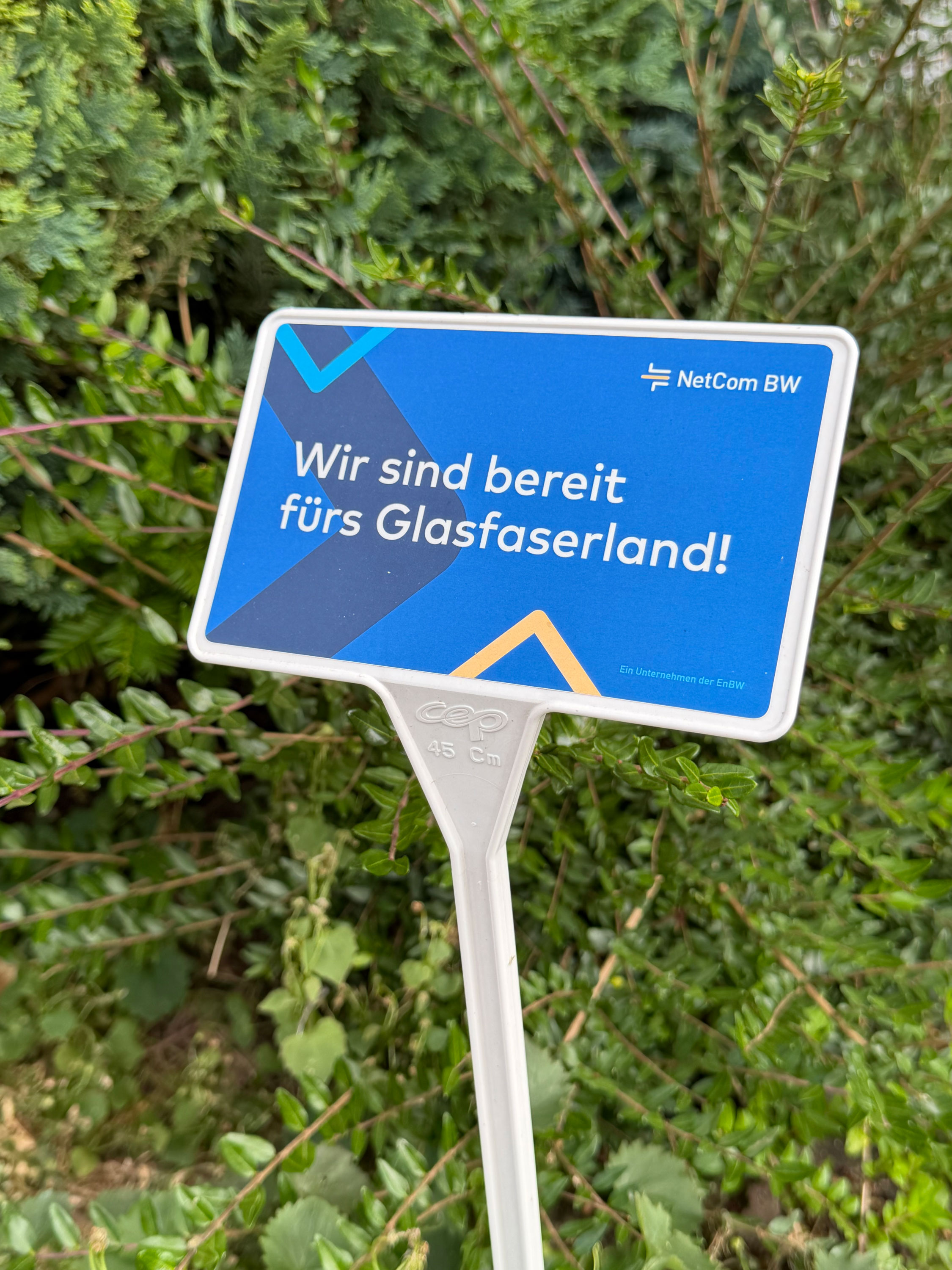 Schild: Wir sind bereit für´s Glasfaserland!